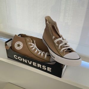 Beige Detailed Converse Sneaker. Never worn.